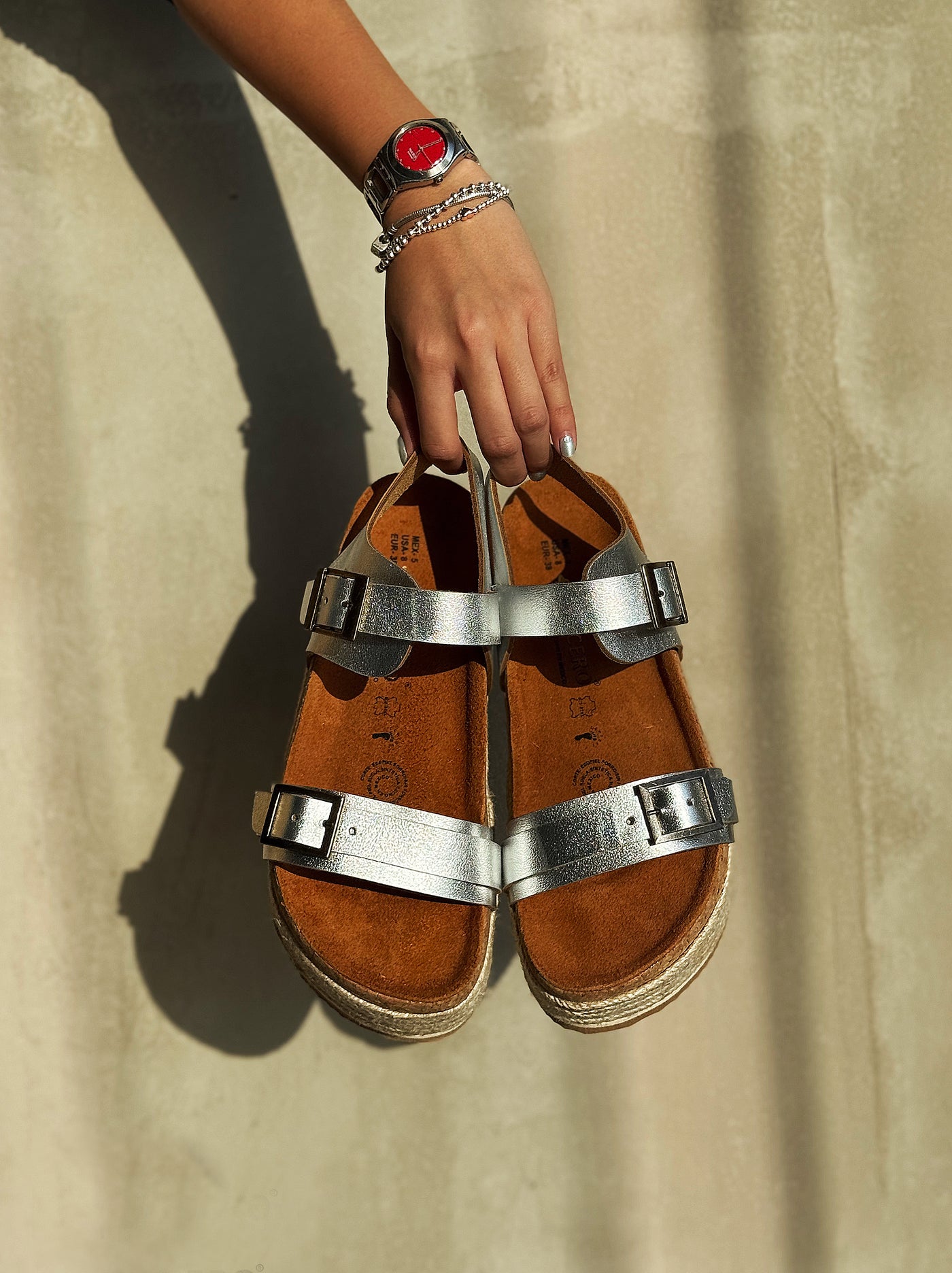 LUCERO SÚPER WEDGE SINTÉTICO PLATA