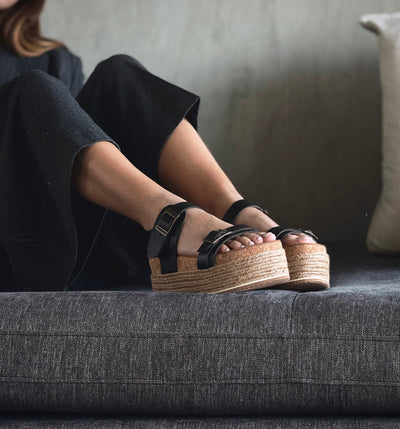 LUCERO SÚPER WEDGE SINTÉTICO NEGRO